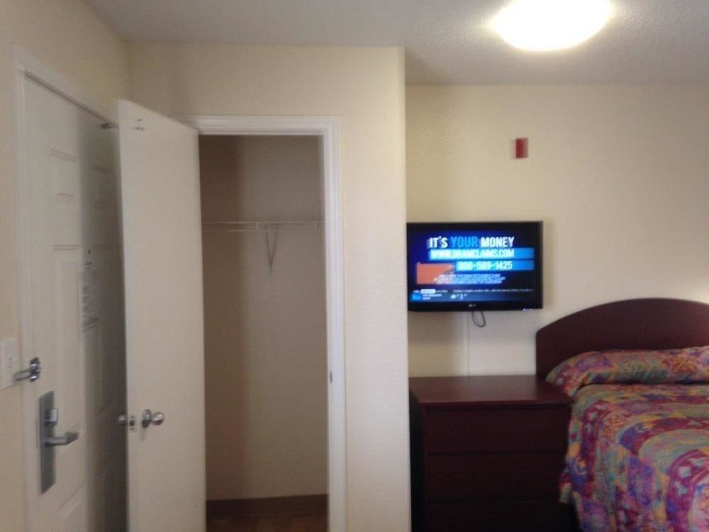 Intown Suites Extended Stay San Antonio Tx - Leon Valley South Exterior photo